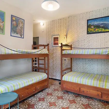 Βίλα Torre Alpicella - *