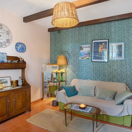 Βίλα Torre Alpicella - *
